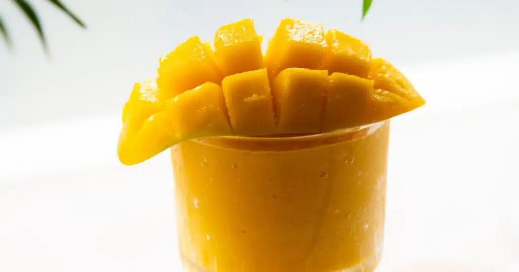 Les bienfaits d'un smoothie exotique : La mangue et le fruit de la passion à l'honneur